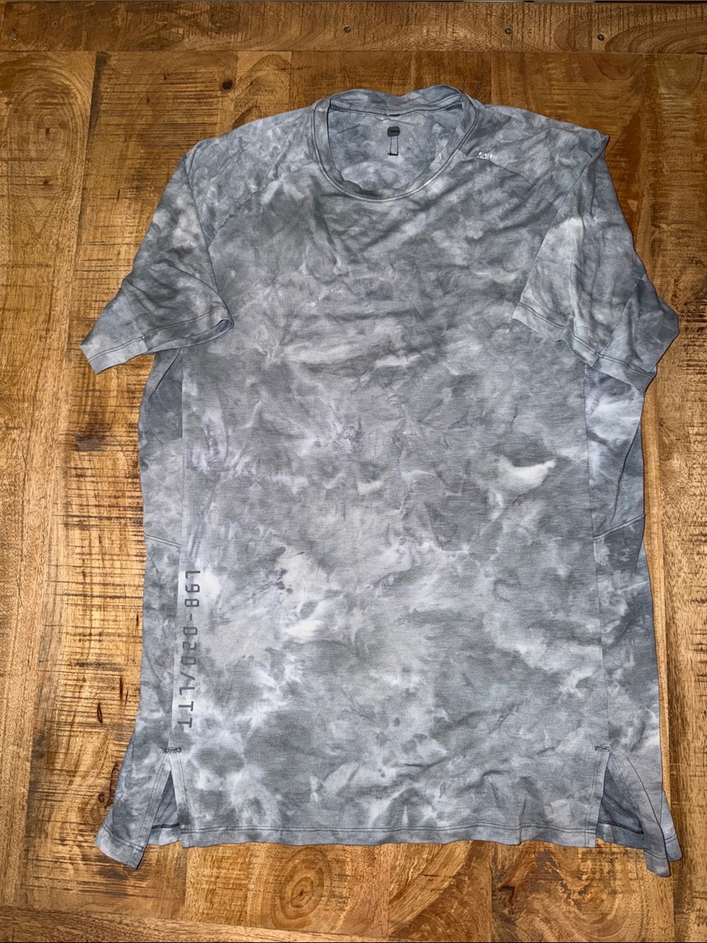 lululemon athletica Men's Gray Tie-Dye Short Sleeve Tee
